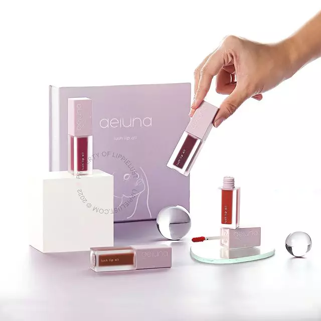 <img style= <img style=