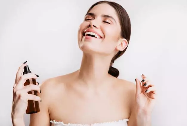 Tips makeup kulit berjerawat freepik.com