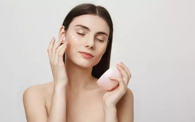 Rahasia awet muda ala Ersa Mayori Berbagai sumber