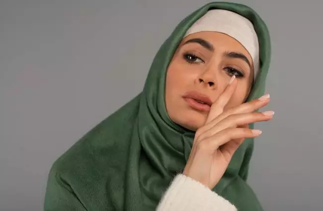 Perawatan rambut berhijab ala Dewi Sandra Berbagai sumber Perawatan rambut berhijab ala Dewi Sandra Berbagai sumber