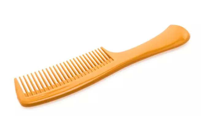 Tips merawat rambut keriting agar tidak rontok dan mudah di atur freepik.com