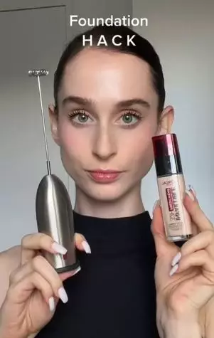 Wanita ini bagikan foundation hacks TikTok
