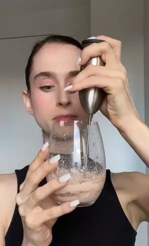 Wanita ini bagikan foundation hacks TikTok