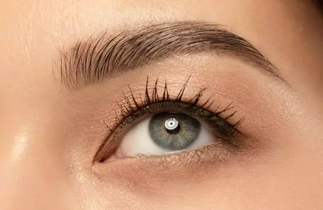 Cara gunakan pensil alis agar natural dan rapi freepik.com Cara gunakan pensil alis agar natural dan rapi freepik.com