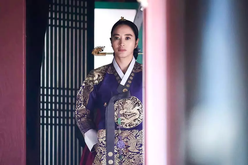 Rahasia wajah awet muda Kim Hye-soo Instagram