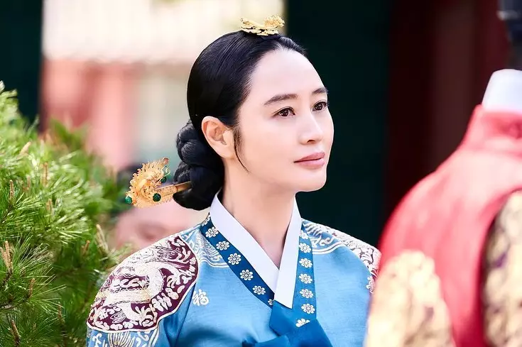 Rahasia wajah awet muda Kim Hye-soo Instagram