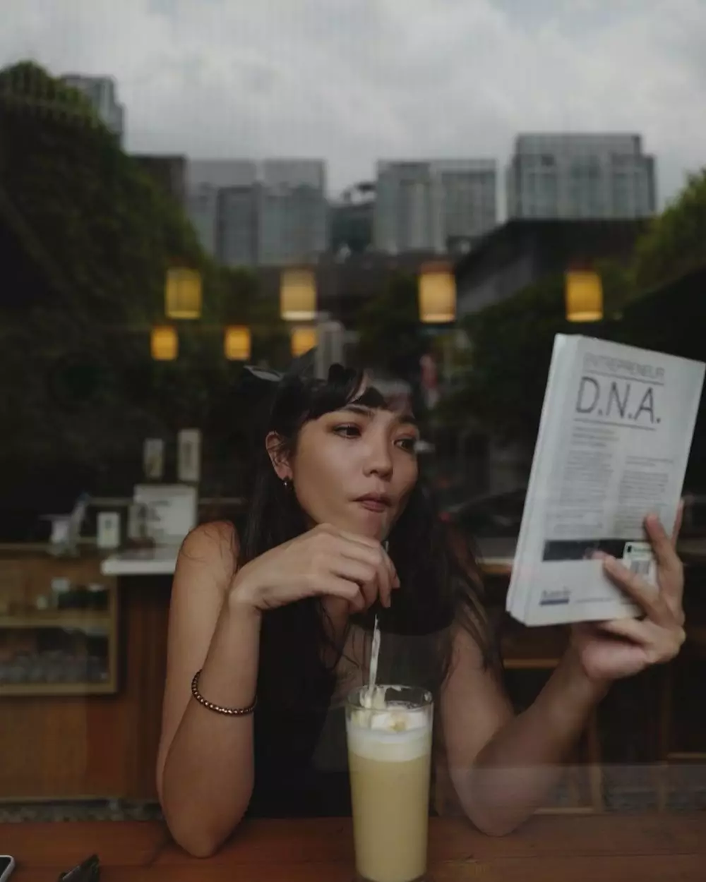  Rahasia wajah awet muda Imelda Therinne Instagram