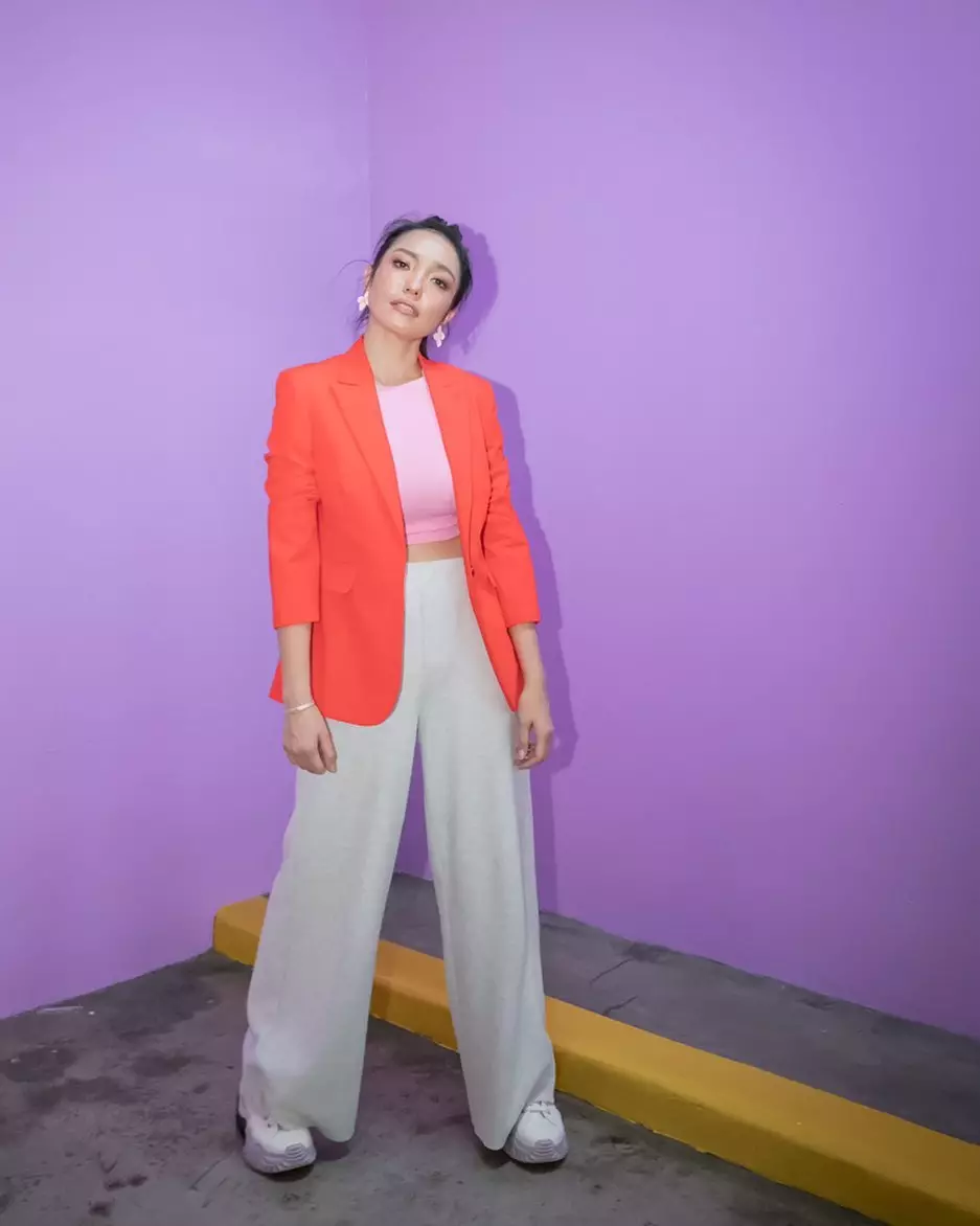  Rahasia wajah awet muda Imelda Therinne Instagram