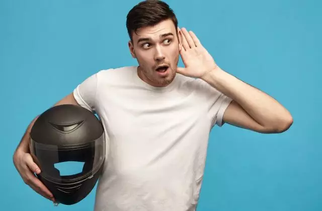 Tips atasi rambut lepek pada pria freepik.com