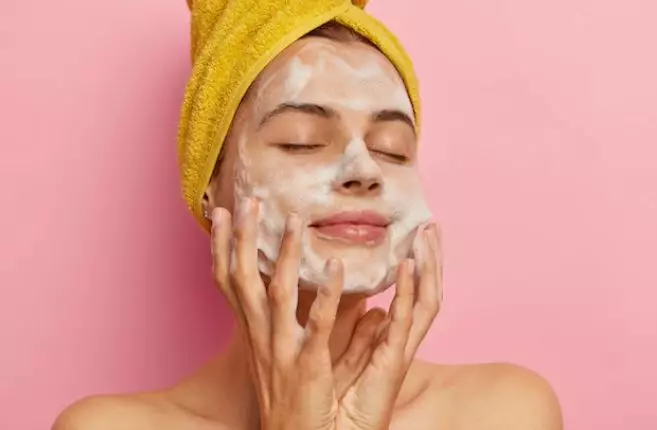 Skincare rutin ala Clairine Clay Berbagai sumber