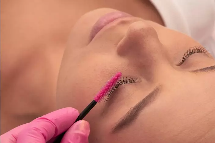 Tips gunakan bulu mata palsu bagi pemula Freepik.com Tips gunakan bulu mata palsu bagi pemula Freepik.com