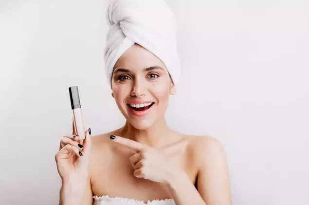 Tips makeup antiluntur saat cuaca panas freepik.com Tips makeup antiluntur saat cuaca panas freepik.com