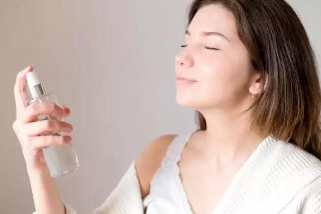 Tips makeup antiluntur saat cuaca panas freepik.com Tips makeup antiluntur saat cuaca panas freepik.com