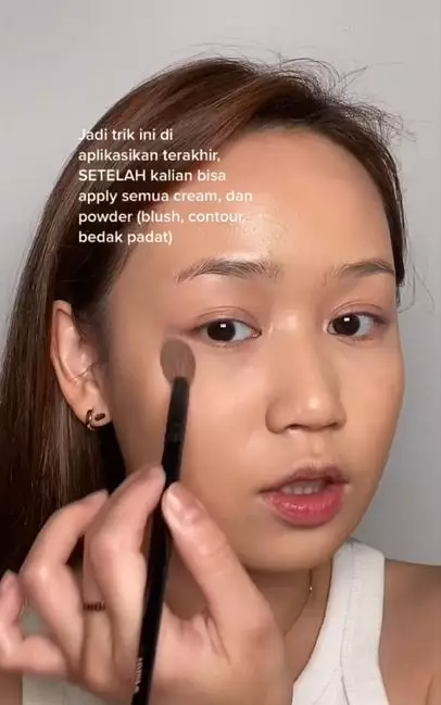 Trik samarkan wajah bertekstur hanya dengan 3 produk TikTok