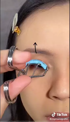 MAKEUP - Trik simpel bikin bulu mata lentik, cuma pakai tusuk gigi Berbagai sumber