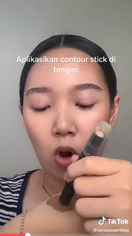Cara gunakan contour stick Berbagai sumber Cara gunakan contour stick Berbagai sumber