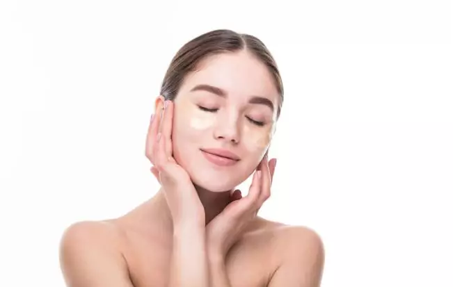 Cara membuat riasan mata no makeup look ala Korea freepik.com Cara membuat riasan mata no makeup look ala Korea freepik.com