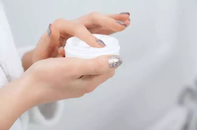 Skincare rutin Tiara Andini Berbagai sumber Skincare rutin Tiara Andini Berbagai sumber