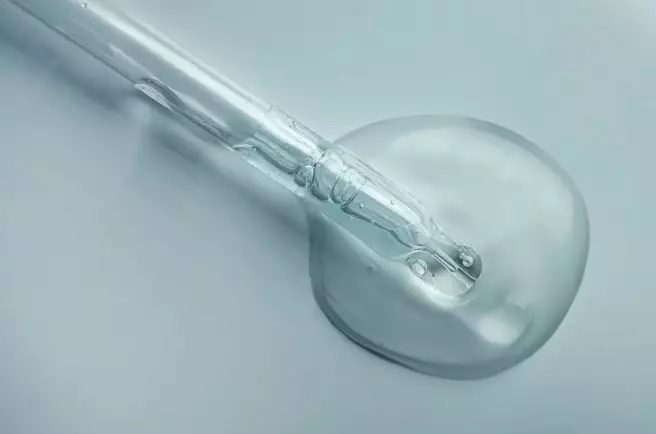 Tips makeup anticakey agar lebih flawless freepik.com