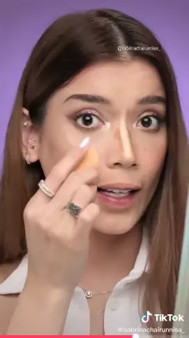 Trik contour agar hidung terlihat lebih mancung Berbagai sumber
