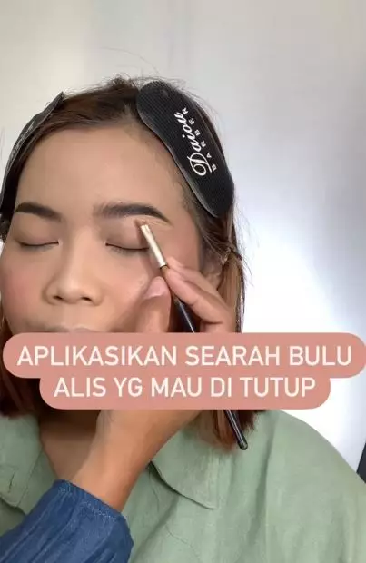 Cara aplikasikan concealer alis Instagram