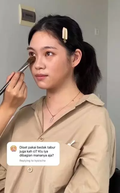 Tips aplikasikan bedak agar lebih flawless ala MUA Instagram Tips aplikasikan bedak agar lebih flawless ala MUA Instagram