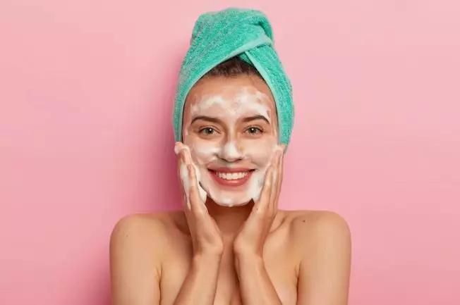 Cara pakai masker organik agar lebih optimal freepik.com