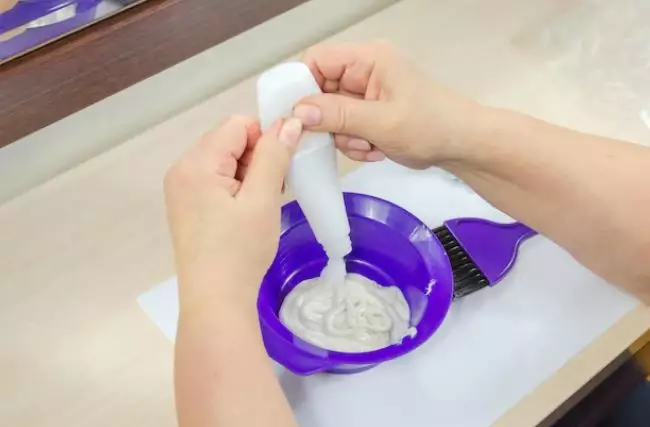 Cara bleaching rambut sendiri agar tidak rusak freepik.com Cara bleaching rambut sendiri agar tidak rusak freepik.com