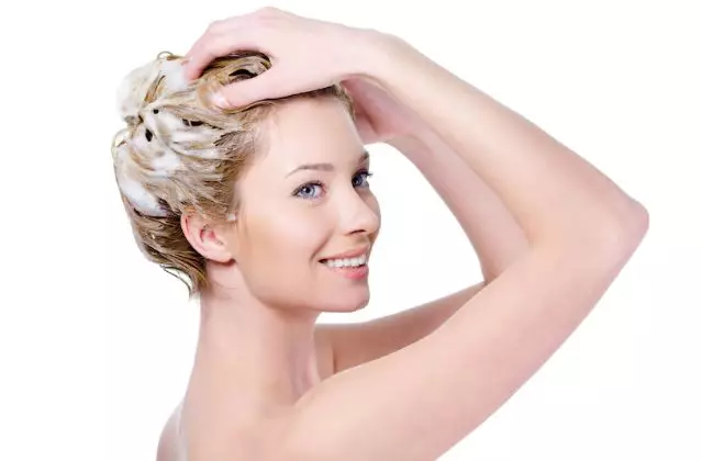 Cara bleaching rambut sendiri agar tidak rusak freepik.com Cara bleaching rambut sendiri agar tidak rusak freepik.com