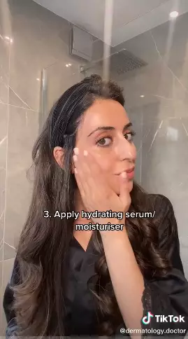 Cara simple merawat wajah dengan teknik slugging Berbagai sumber Cara simple merawat wajah dengan teknik slugging Berbagai sumber