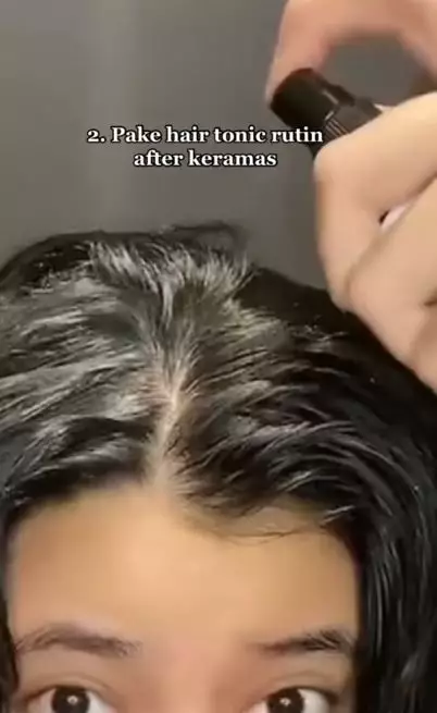 Cara simpel merawat rambut rontok ala TikToker TikTok
