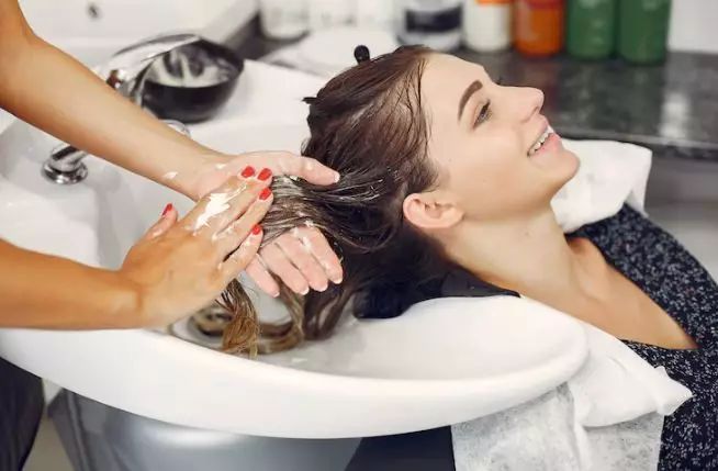 Perawatan rambut ala Marsha Aruan Berbagai sumber