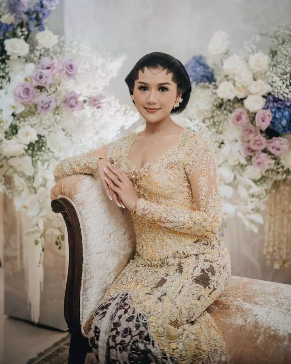 Detail makeup pengajian sampai resepsi pernikahan Erina Gudono Berbagai sumber Detail makeup pengajian sampai resepsi pernikahan Erina Gudono Berbagai sumber