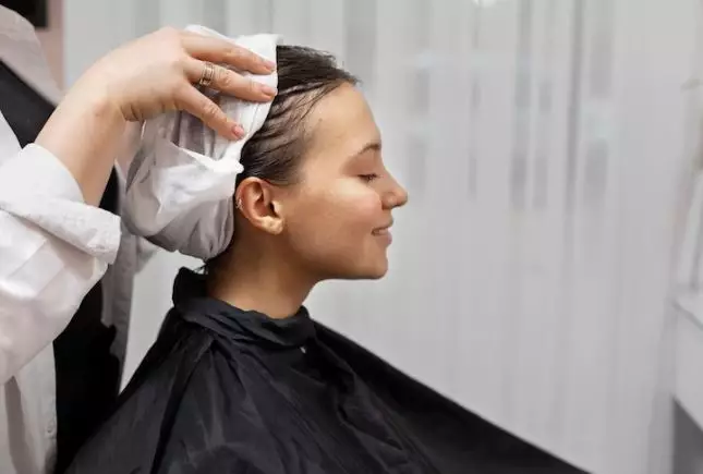 Cara memanjangkan rambut ala Anggun C Sasmi Berbagai sumber