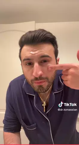 Tips mudah mendapatkan tampilan wajah dewy skin Berbagai sumber