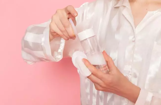 Skincare rutin atasi wajah berjerawat ala Shareefa Daanish Berbagai sumber