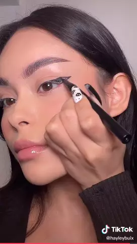 Trik simpel bikin wing eyeliner Berbagai sumber