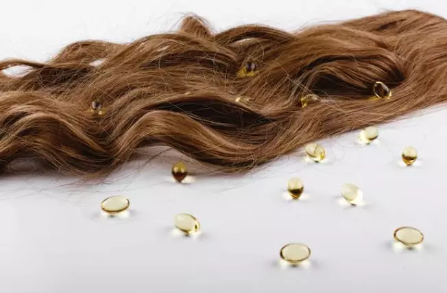 Perawatan rambut ikal ala Naomi Zaskia Berbagai sumber