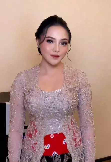 Teknik ombre lips ala MUA bikin bibir tampak lebih kenyal Instagram Teknik ombre lips ala MUA bikin bibir tampak lebih kenyal Instagram