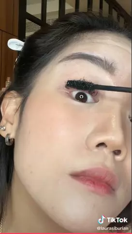 Makeup hack pakai maskara Berbagai sumber