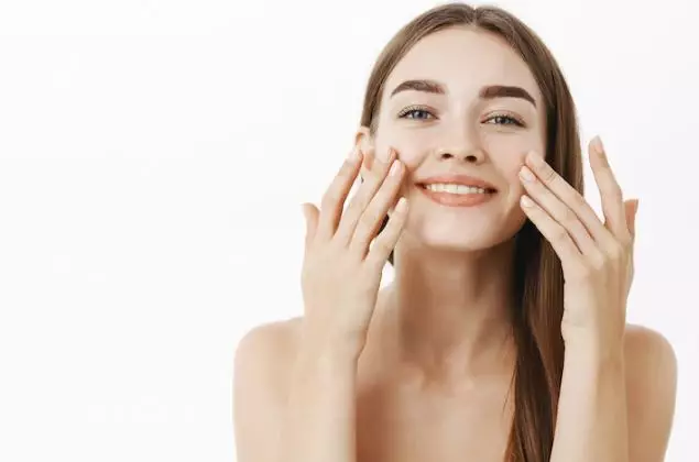 Cara gunakan masker mata agar lebih efektif freepik.com Cara gunakan masker mata agar lebih efektif freepik.com