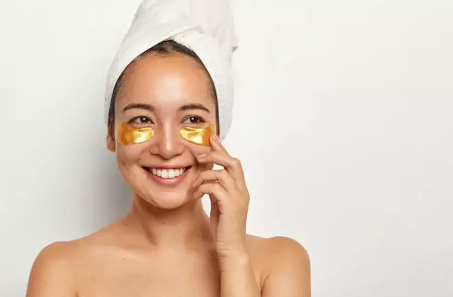 Cara gunakan masker mata agar lebih efektif freepik.com Cara gunakan masker mata agar lebih efektif freepik.com