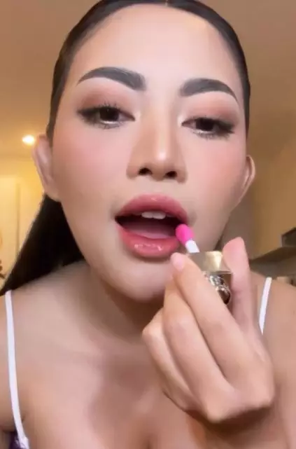 Tips glossy ombre lips ala Rachel Vennya Instagram