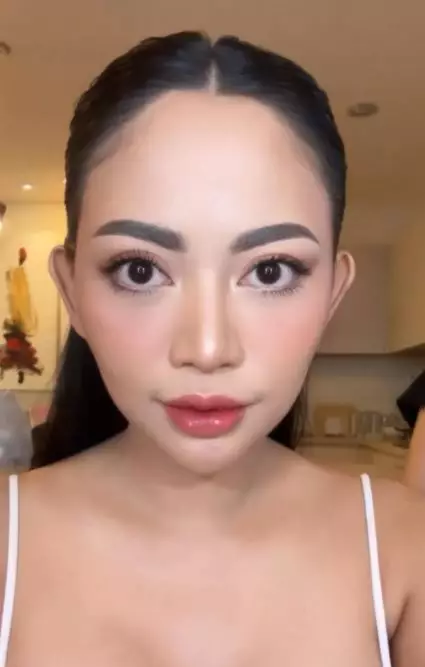 Tips glossy ombre lips ala Rachel Vennya Instagram