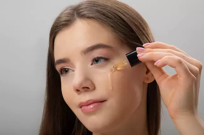 Cara perawatan wajah berjerawat ala Angela Gilsha Berbagai sumber