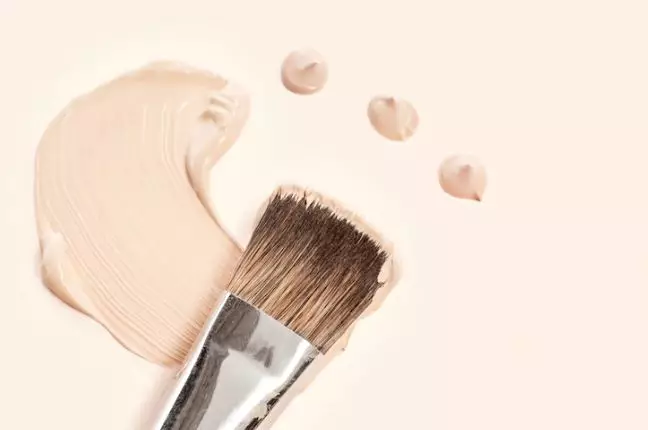 Urutan makeup sehari-hari ala Ersya Aurelia Berbagai sumber