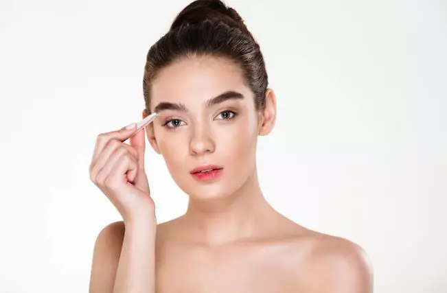 Urutan makeup sehari-hari ala Ersya Aurelia Berbagai sumber