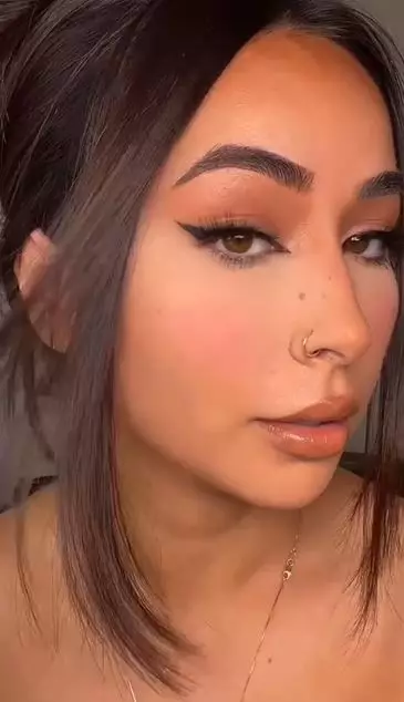 Concealer hack untuk tutupi mata panda cuma butuh 2 produk Instagram