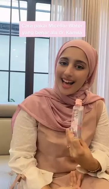 Cara menggunakan micellar water yang tepat TikTok Cara menggunakan micellar water yang tepat TikTok