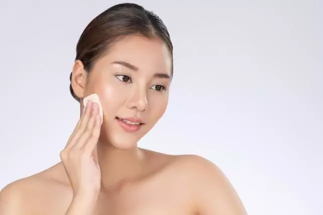 Cara gunakan BB Cushion untuk dapatkan riasan flawless freepik.com